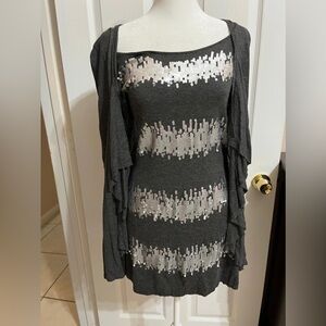 (27) Gray Top with Silver Sequin Stripes